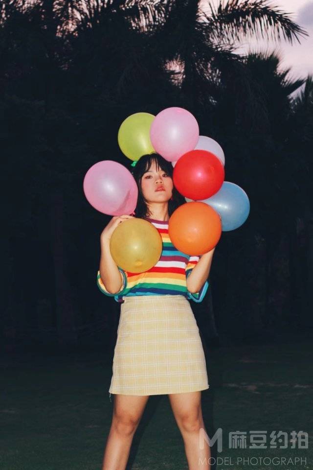 情绪模特