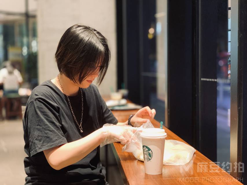 纪实模特
