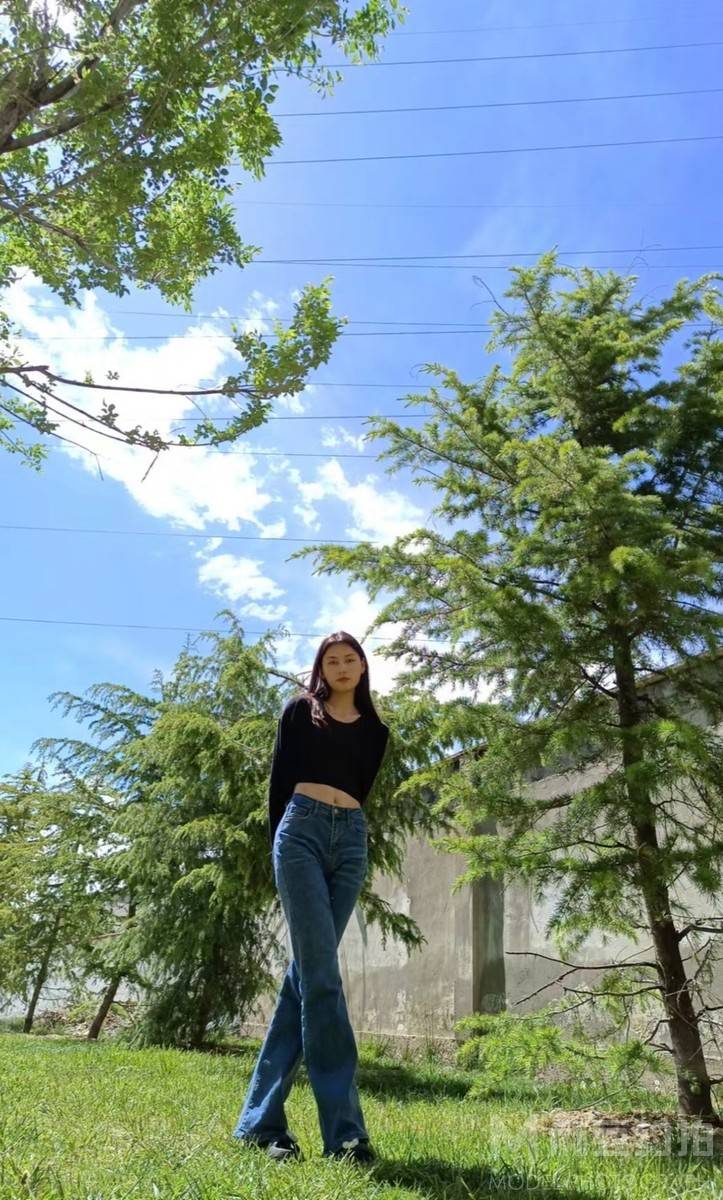 校园模特