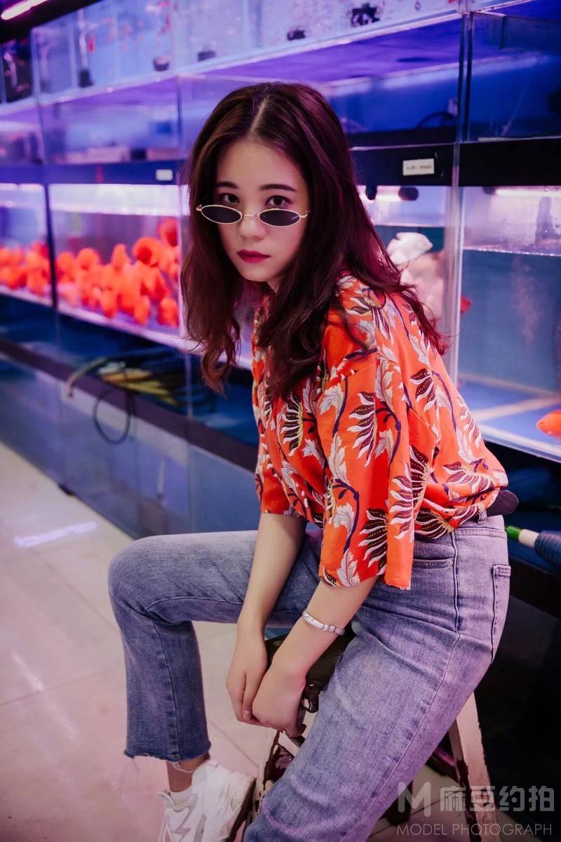 黑白模特