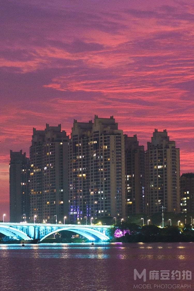 夜景模特