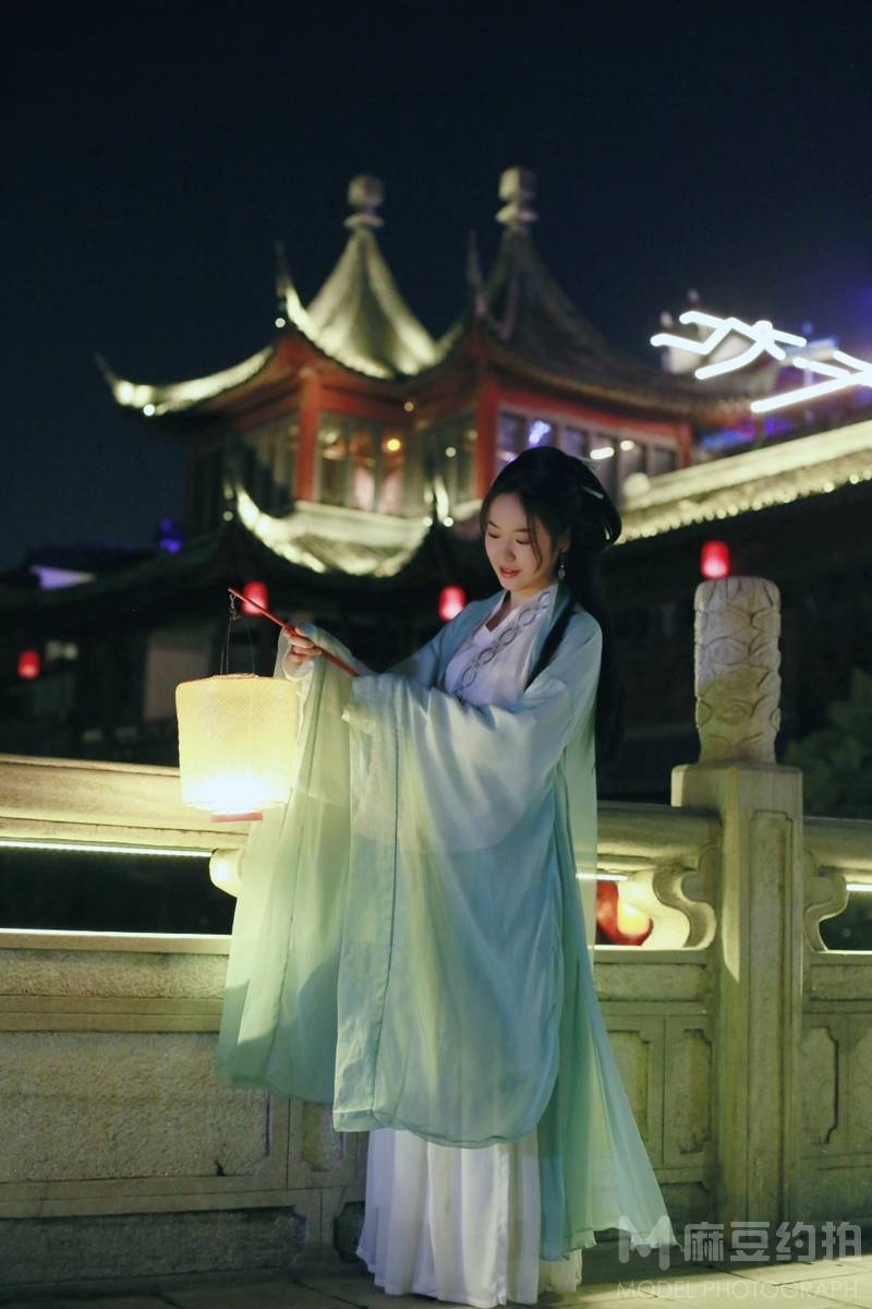 夜景模特