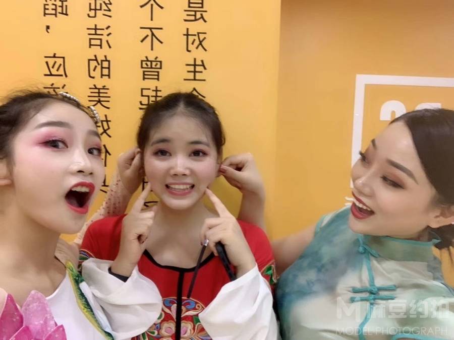 少女模特