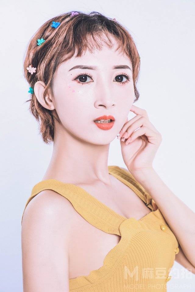 妆容模特