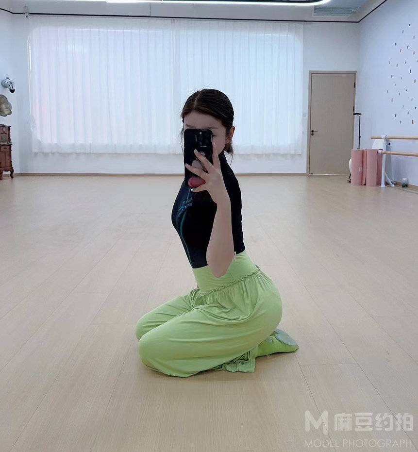 纪实模特
