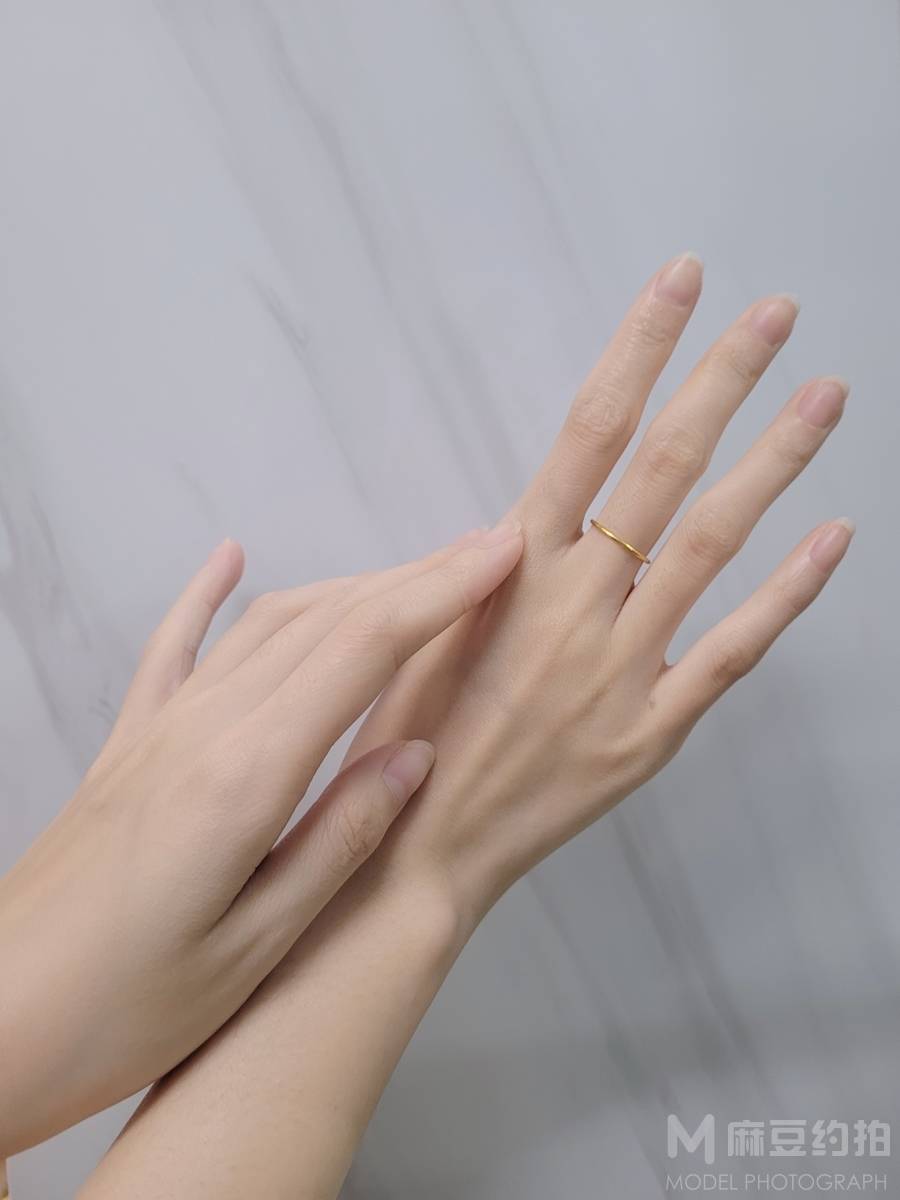 黑白模特