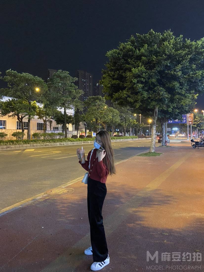 黑白模特