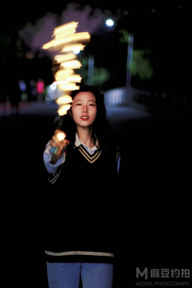 黑白模特