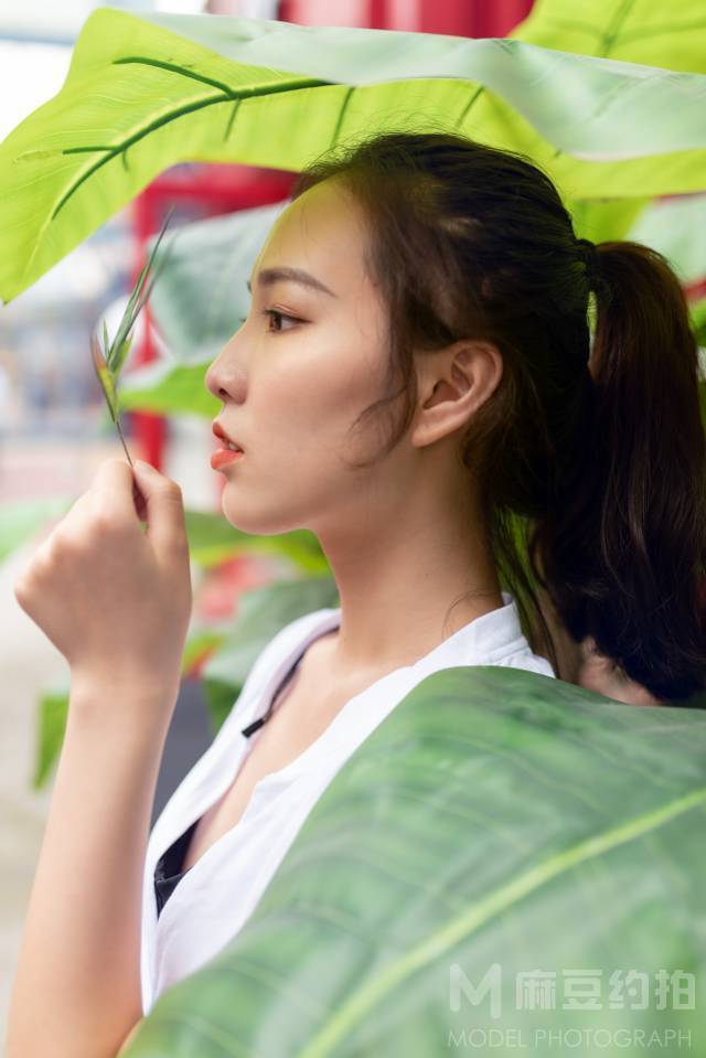 情绪模特