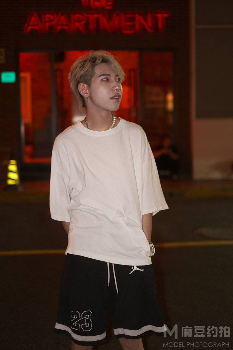 夜景模特