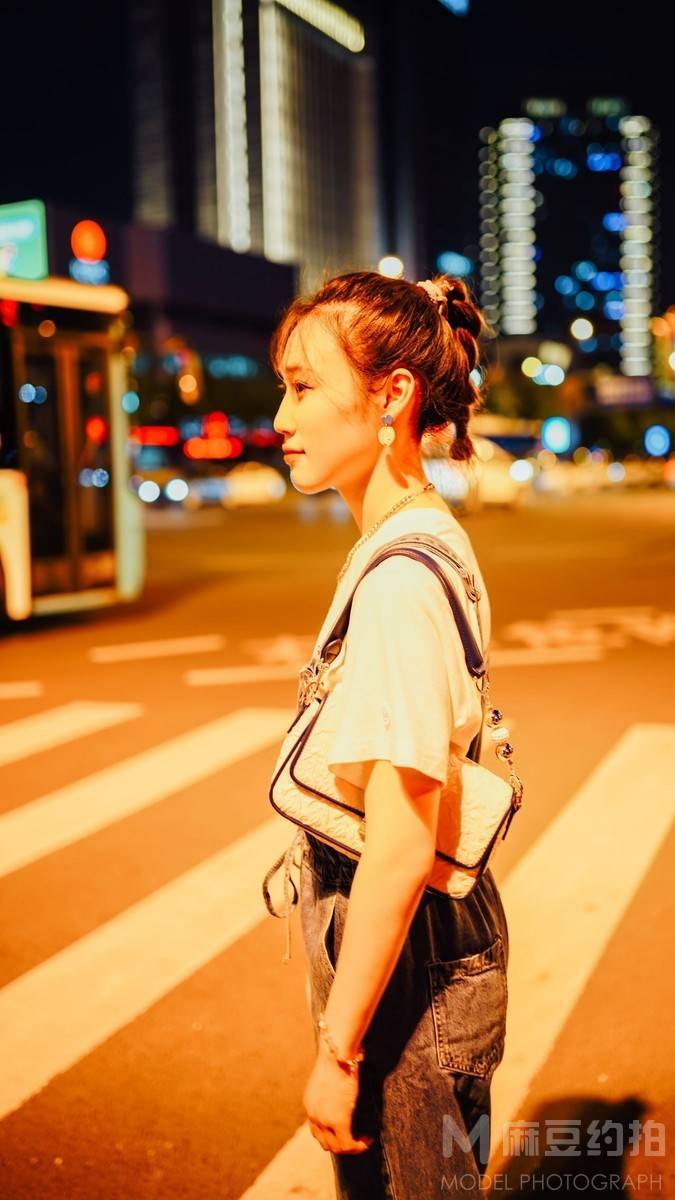 夜景模特