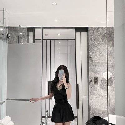 黑白模特