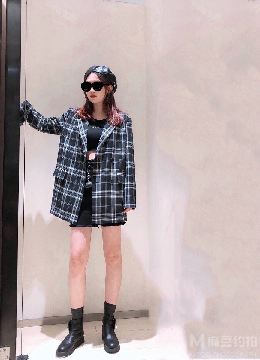 黑白模特