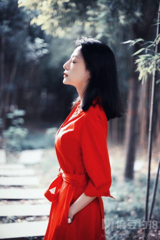 情绪模特