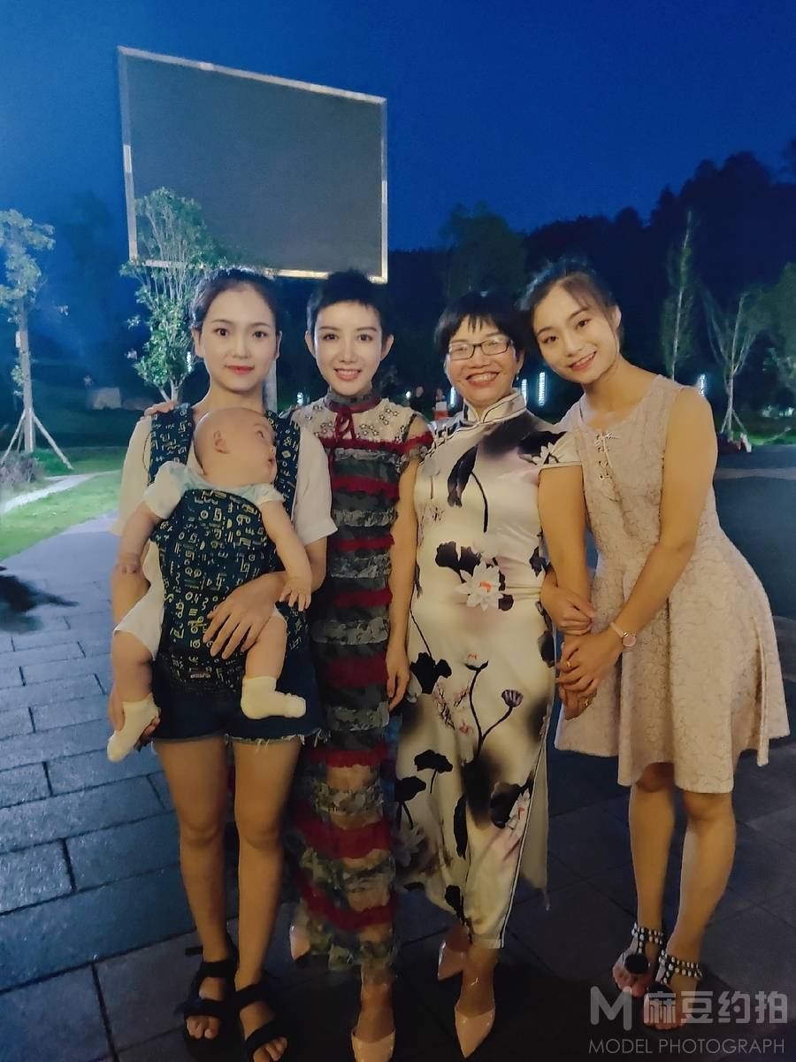 妆容模特