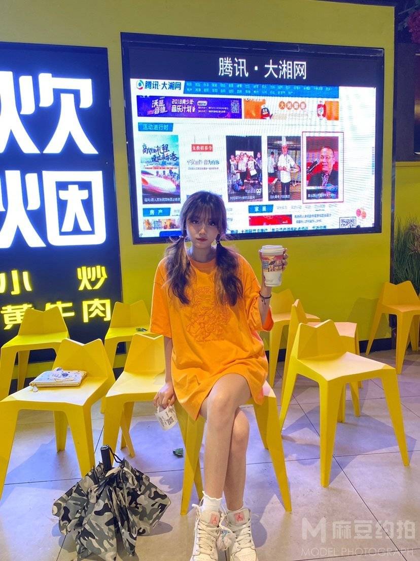校园模特