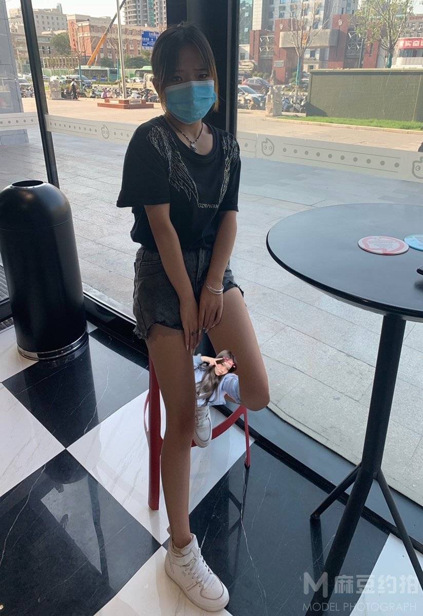 黑白模特