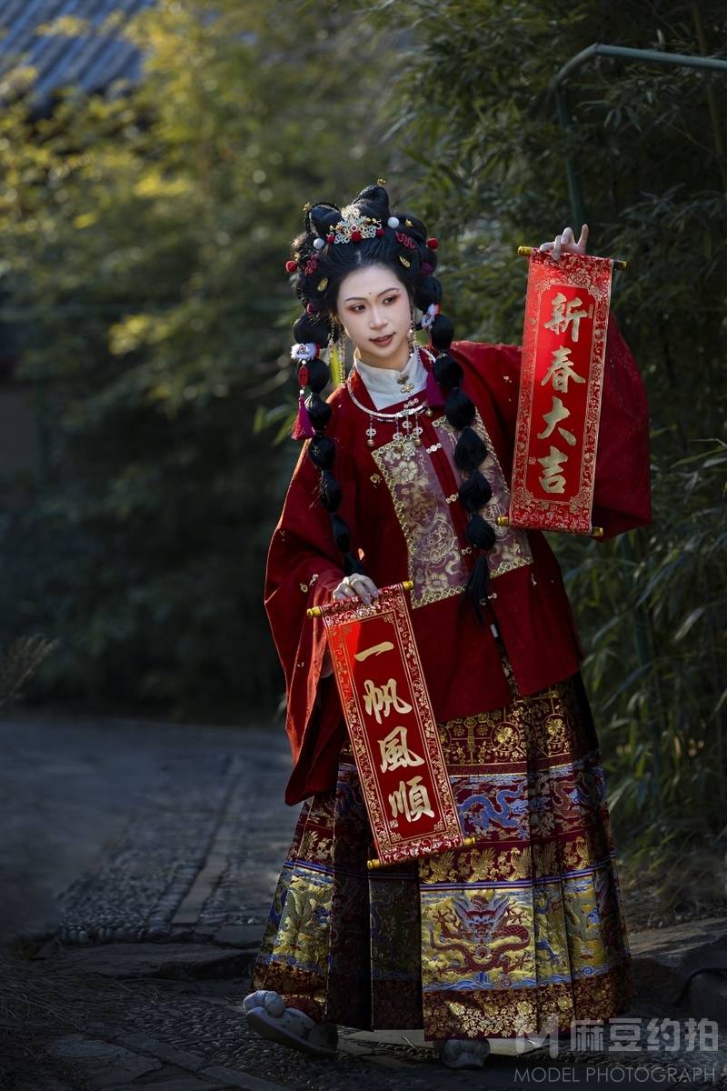 汉服模特