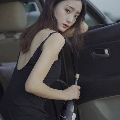 黑白模特