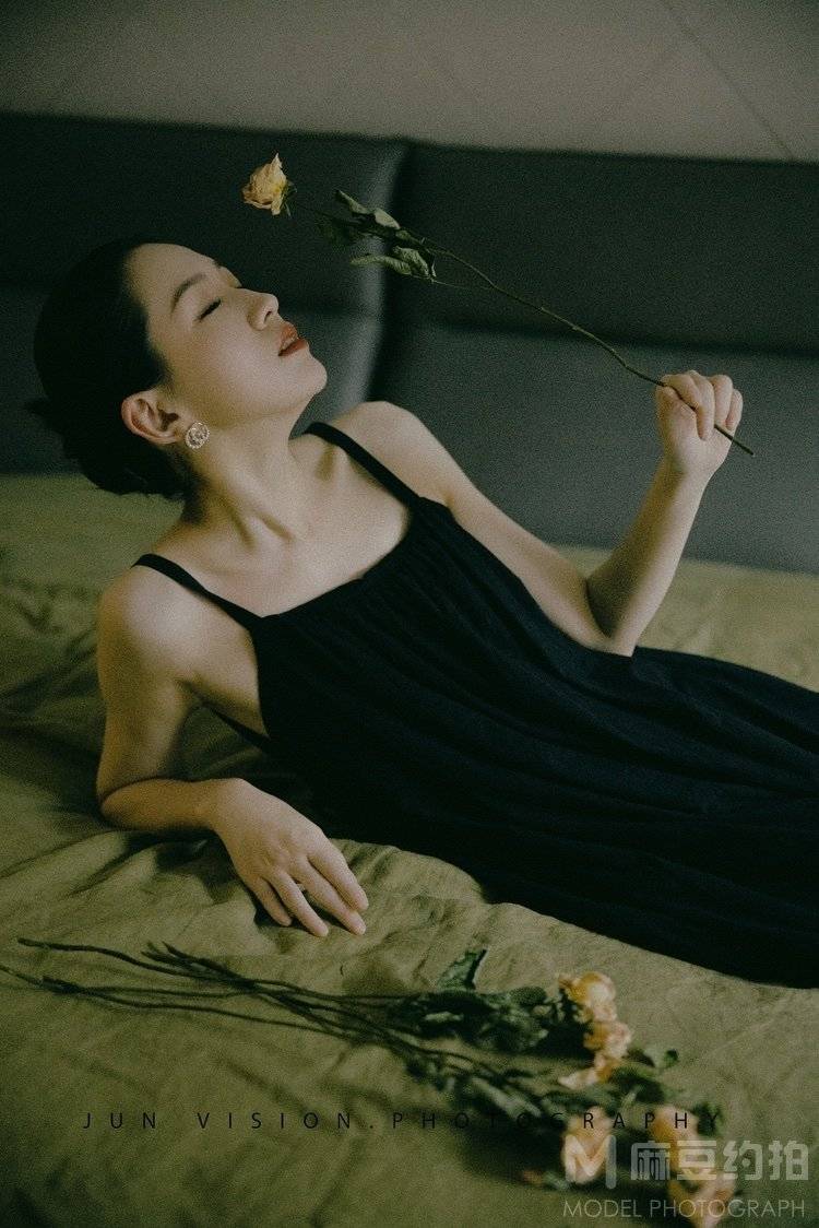 胶片模特