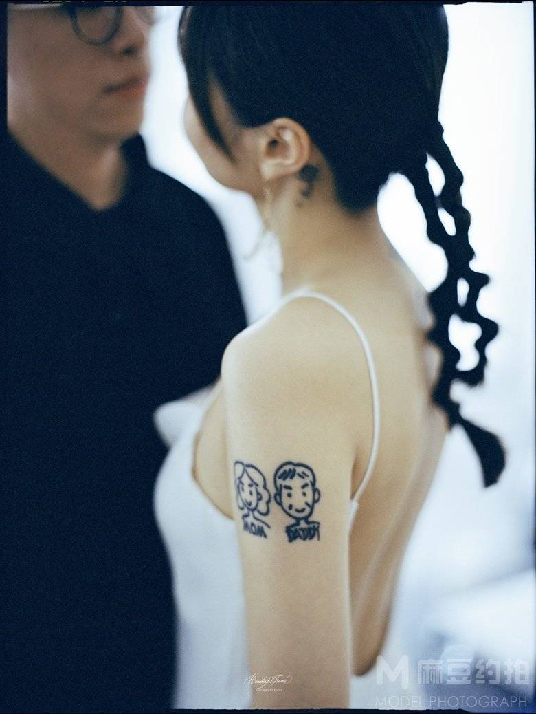 胶片模特