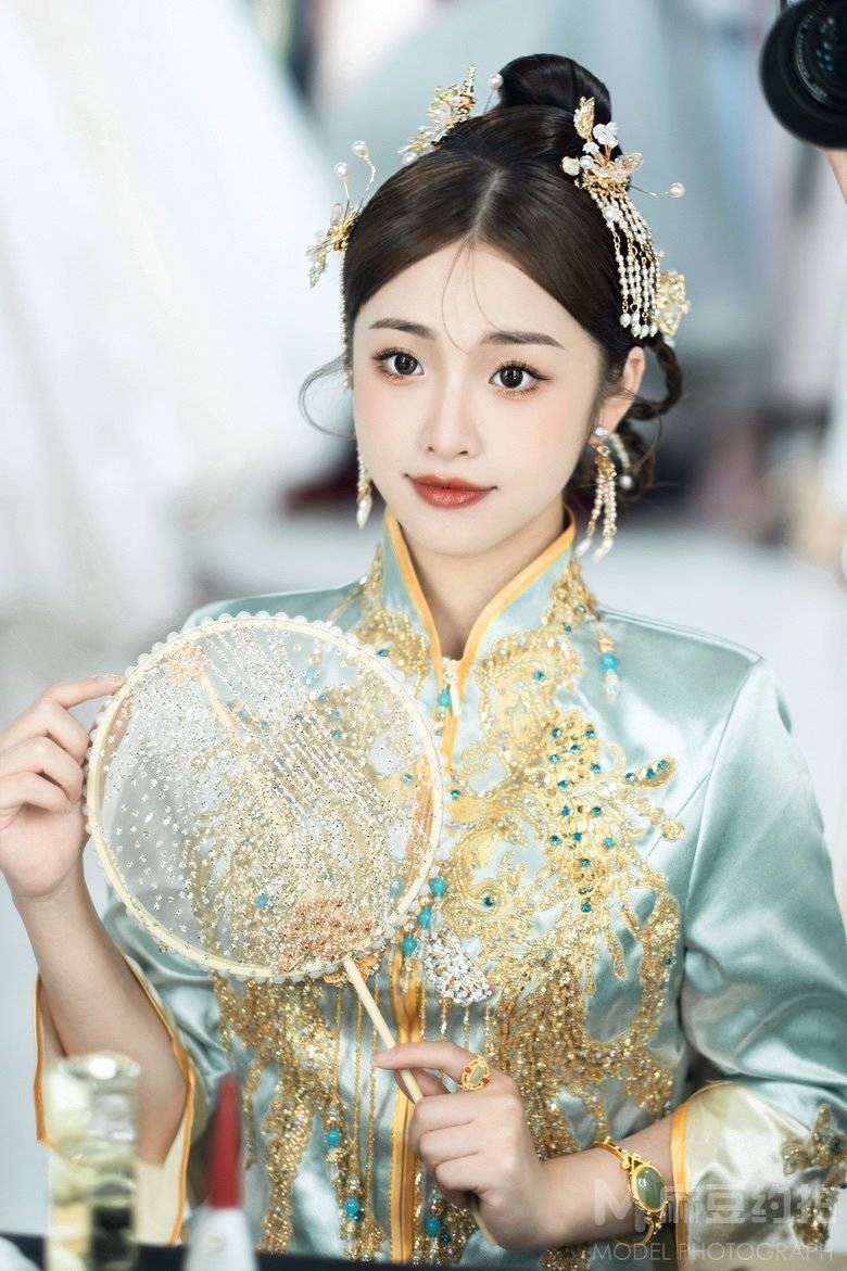 妆容模特