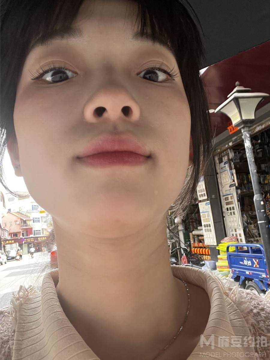 清新模特