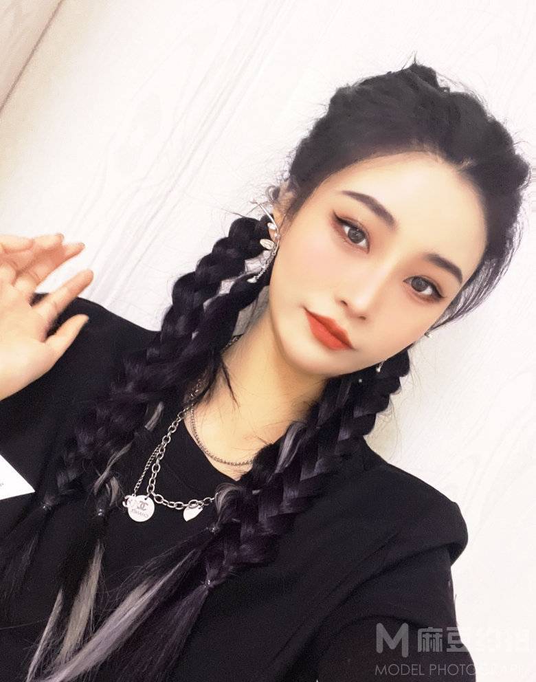 暗黑模特