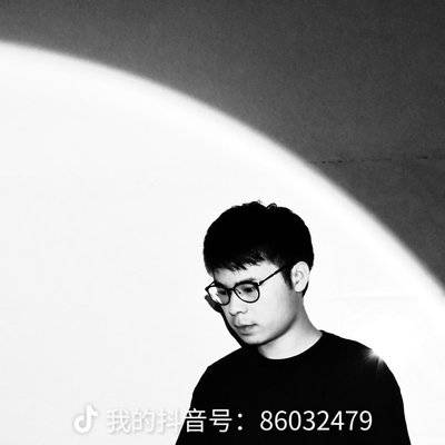 黑白模特