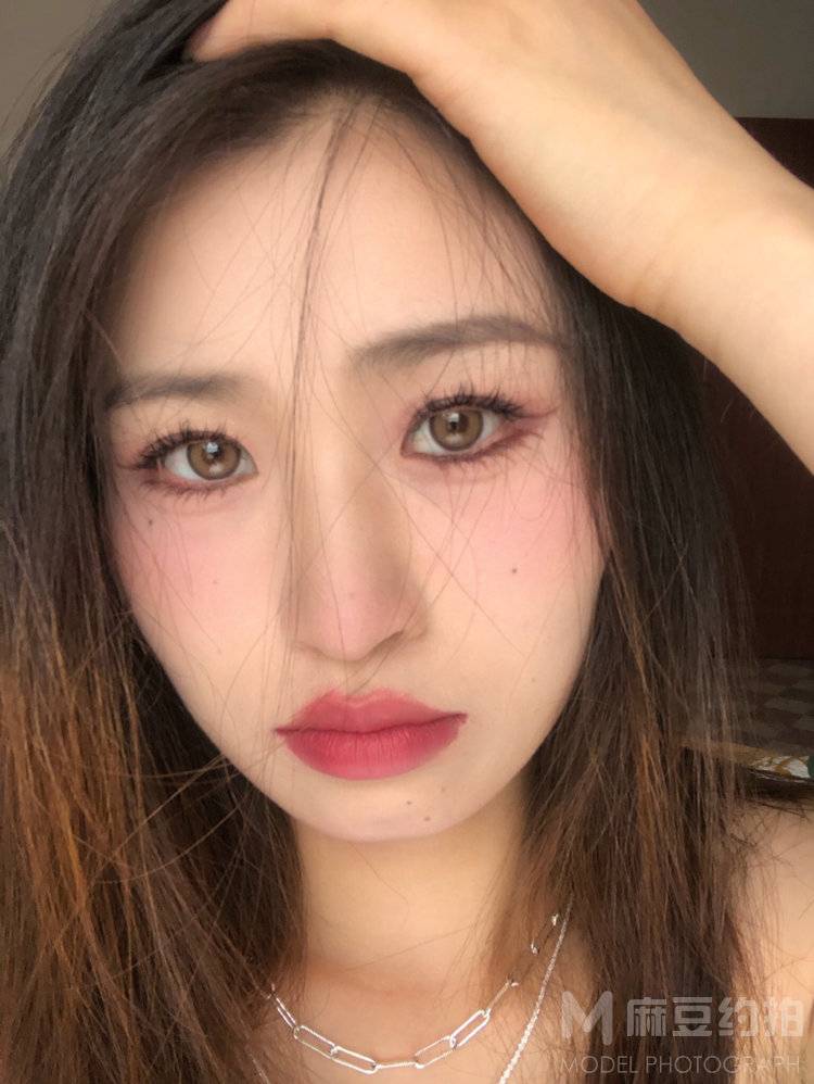 妆容模特