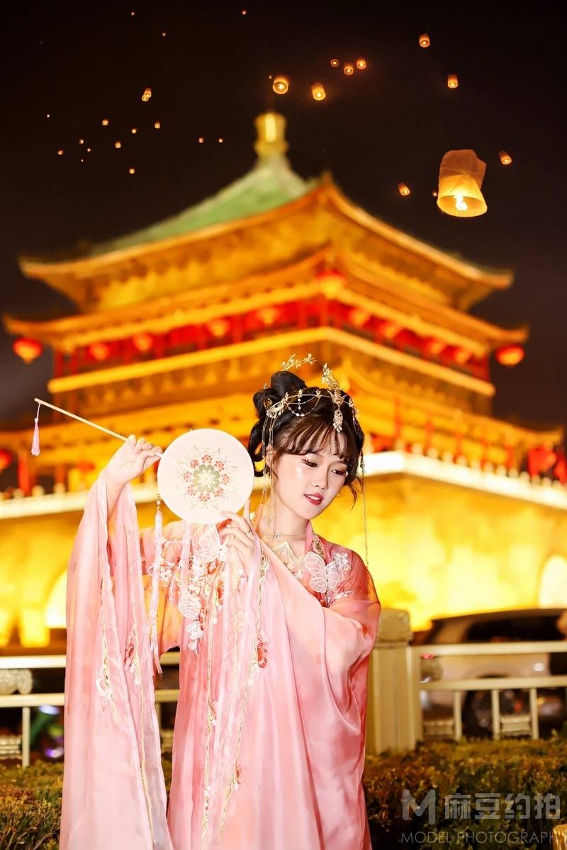 汉服模特