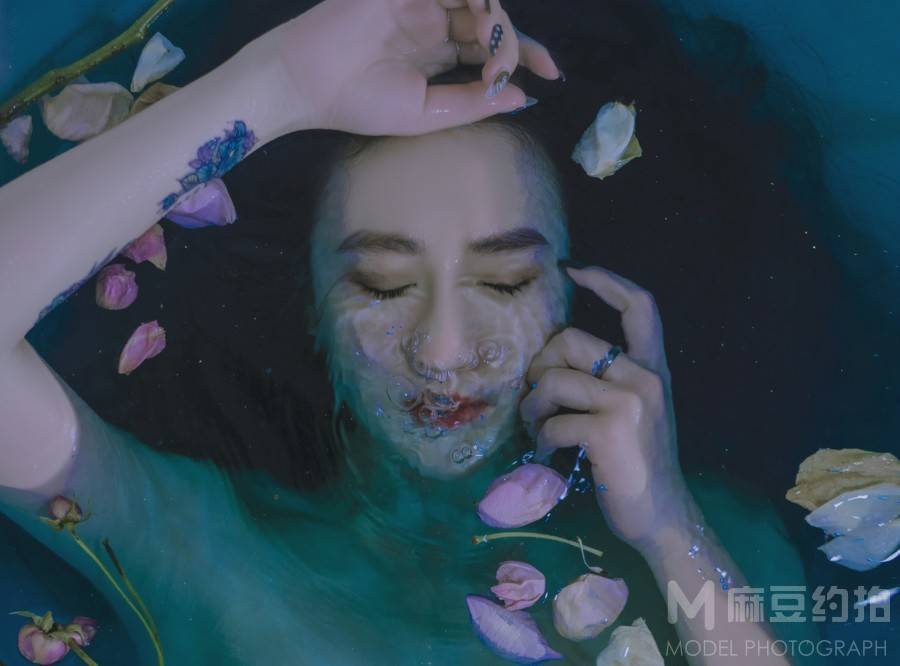 暗黑模特
