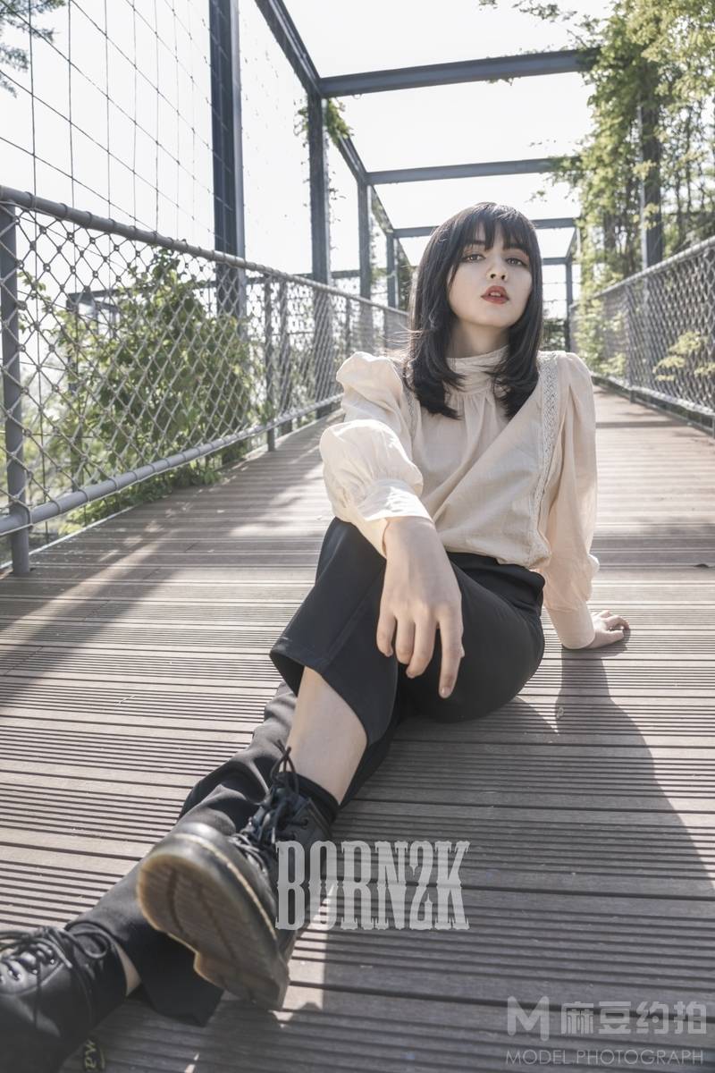 黑白模特