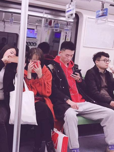 校园模特