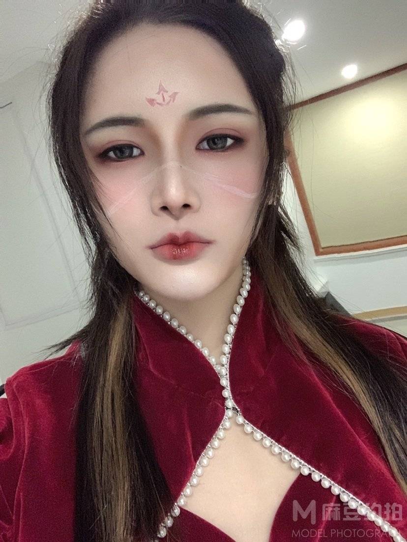 妆容模特