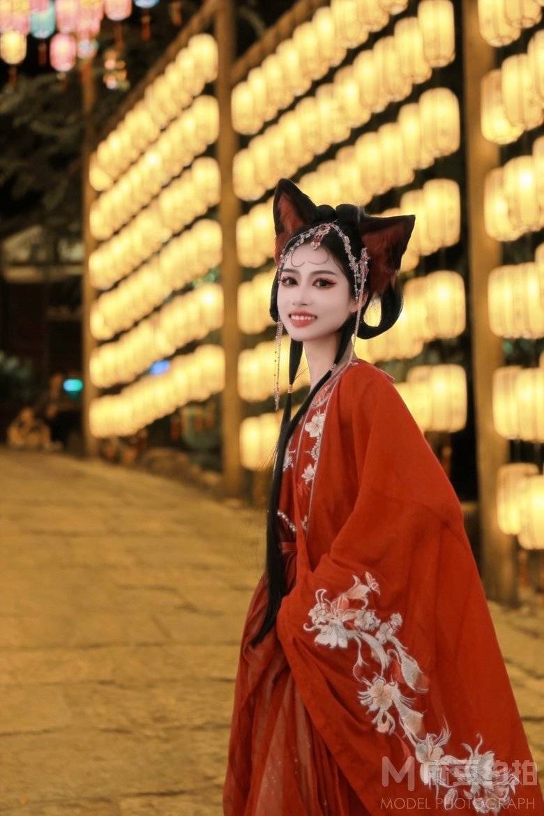 汉服模特