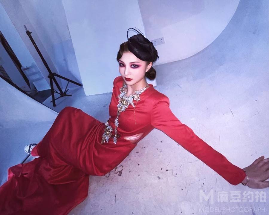 妆容模特