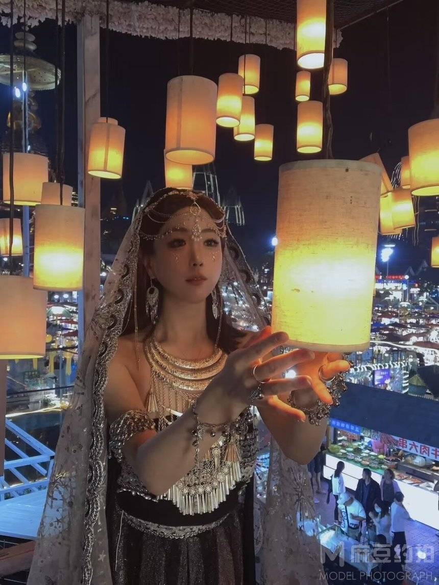 夜景模特