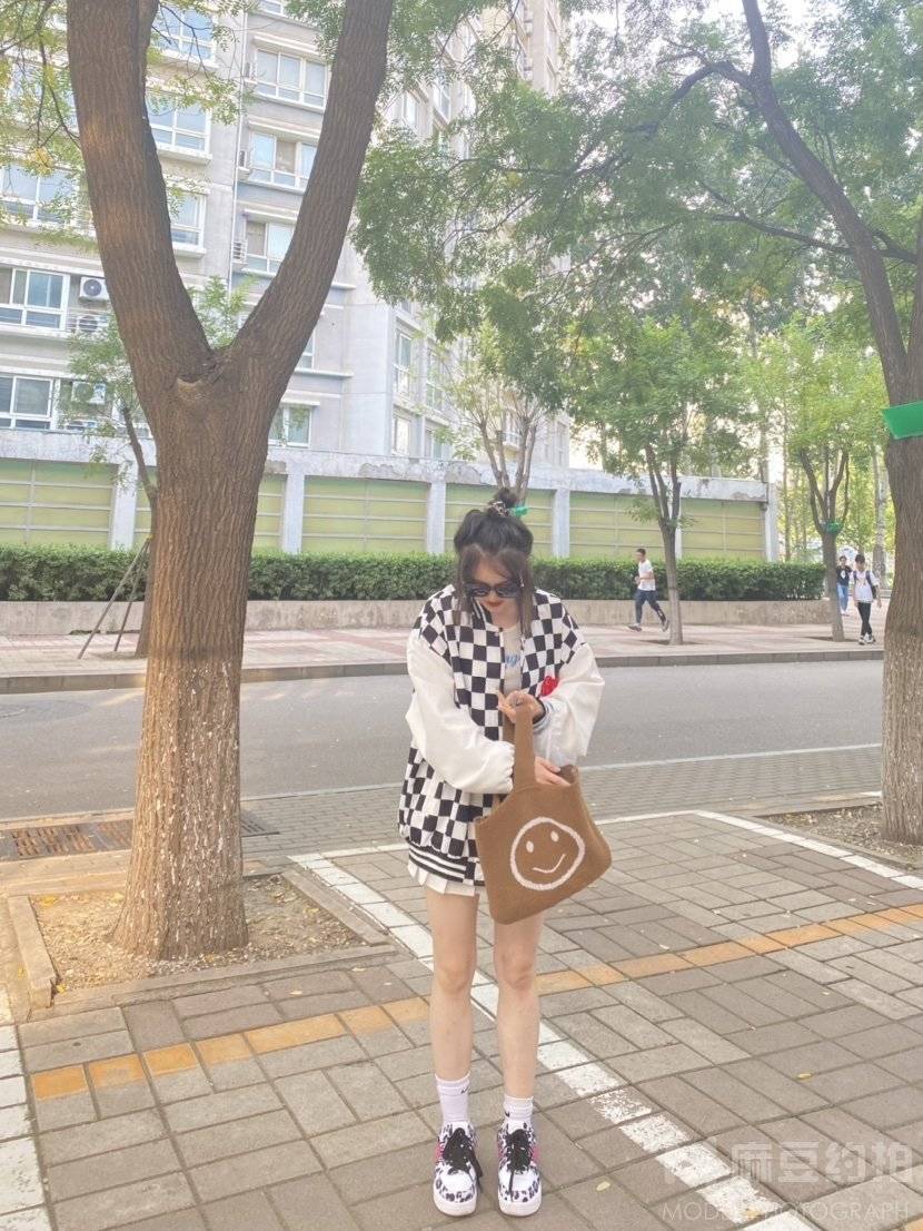 校园模特