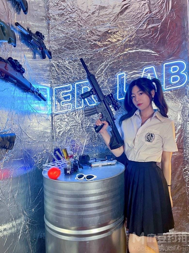 情绪模特