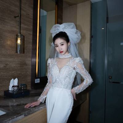 黑白模特