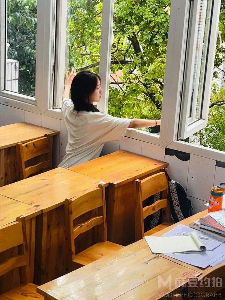 校园模特