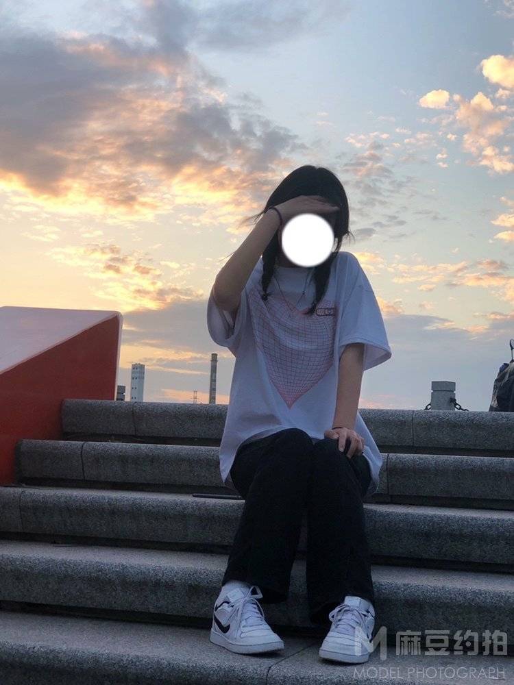黑白模特
