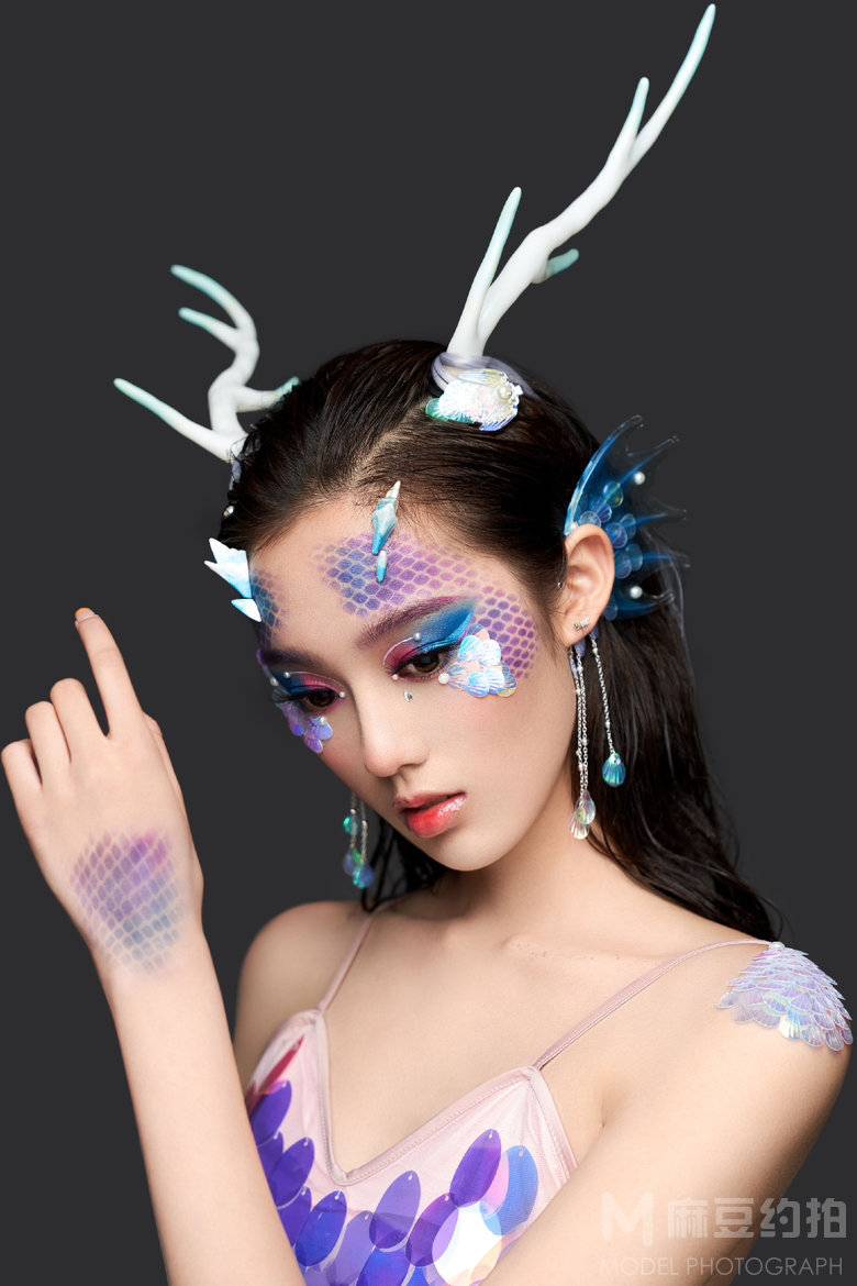 妆容模特