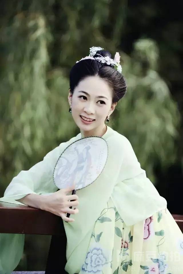 清新模特