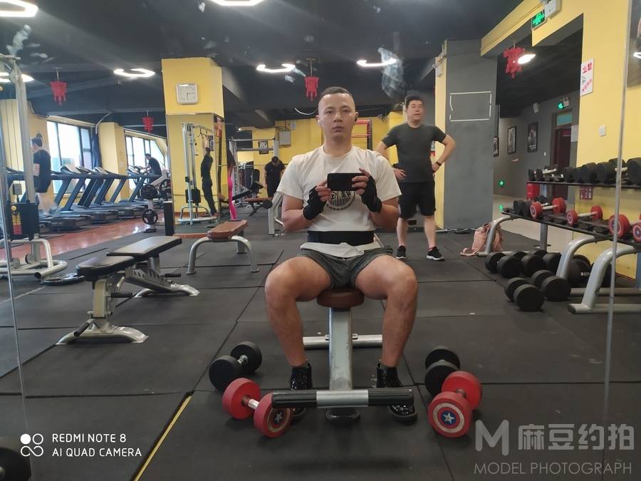黑白模特