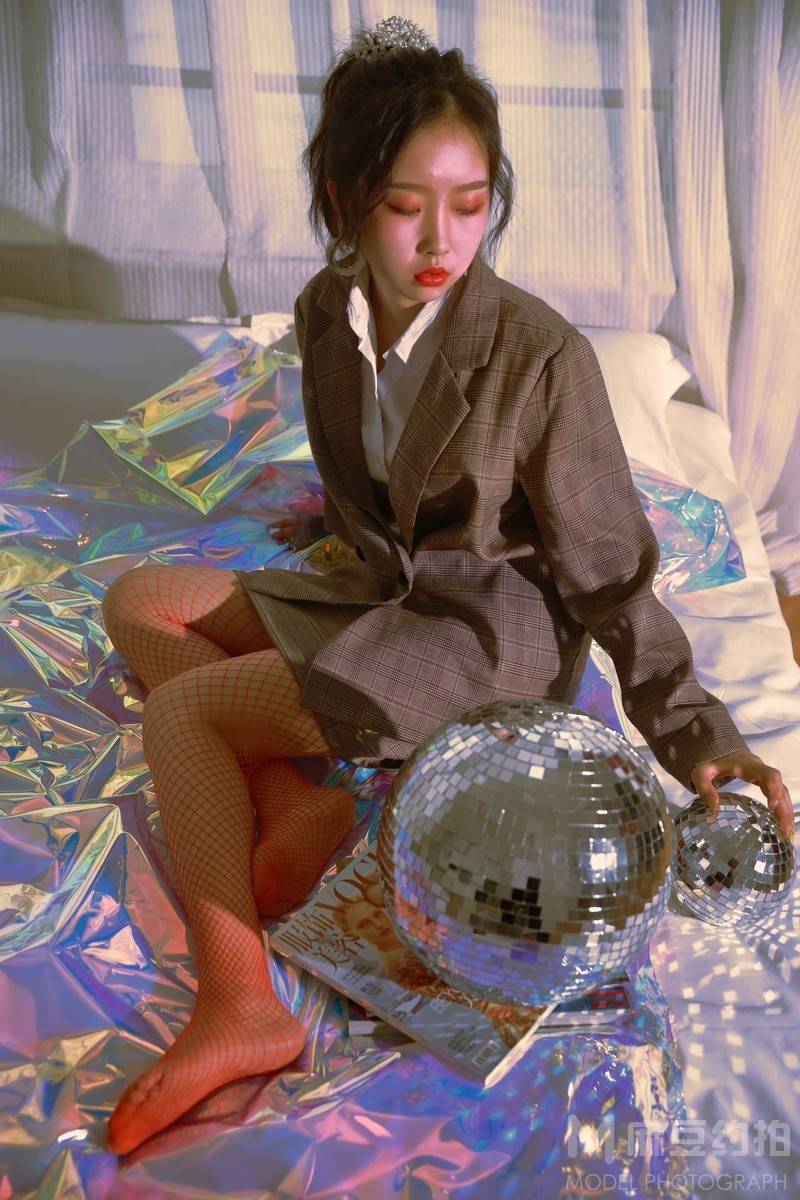 情绪模特
