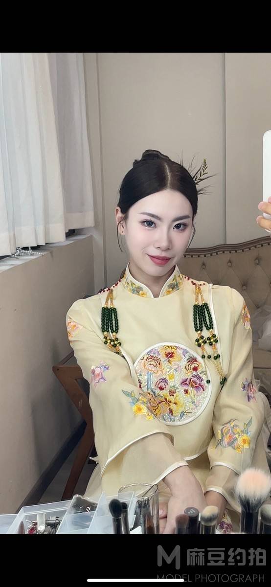 妆容模特