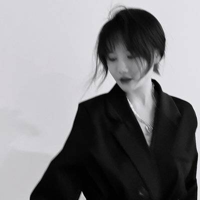 黑白模特