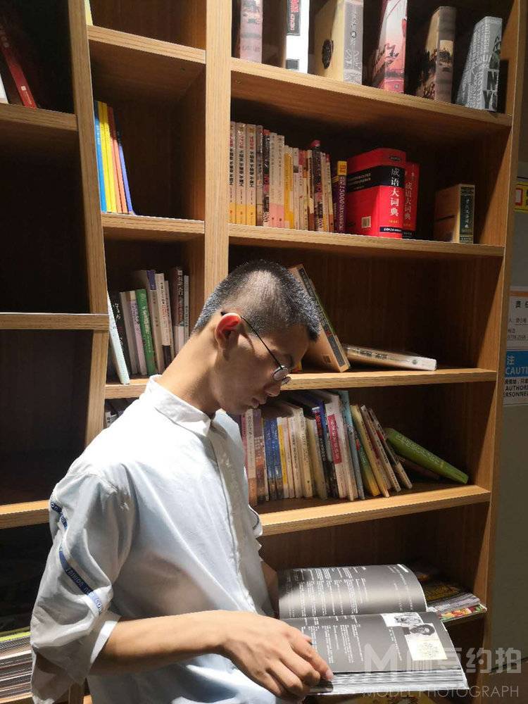 纪实模特